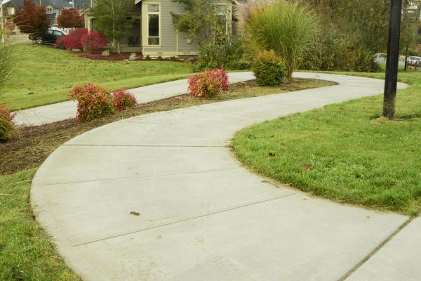 Concrete Sidewalk Replacement in Manteca