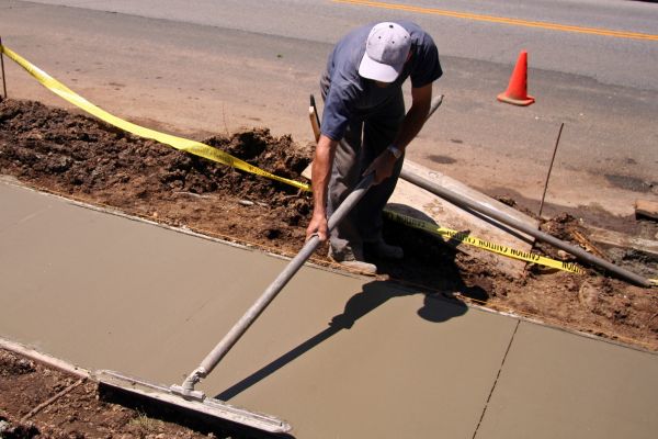 Sidewalk Building in Manteca