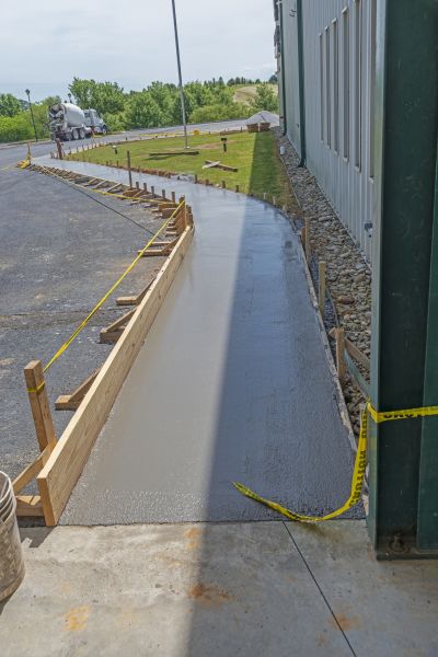 Concrete Sidewalk Paving in Manteca